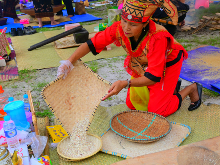 TUANG PADI KETAN