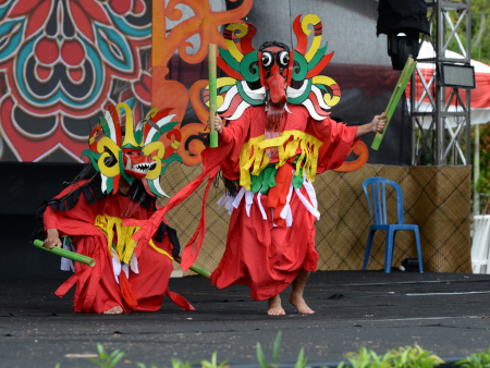 TARIAN TOPENG BABUKUNG