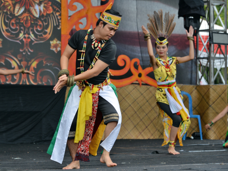 TARIAN GELANG DADAS
