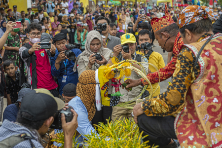 RITUAL ADAT MAUMPAN BUKUNG