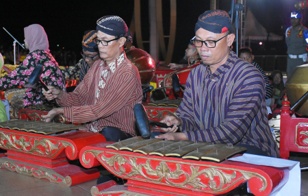 TABUH INSTRUMEN SARON GAMELAN JAWA