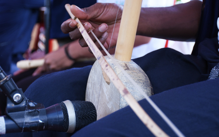  ALAT MUSIK ARABABU