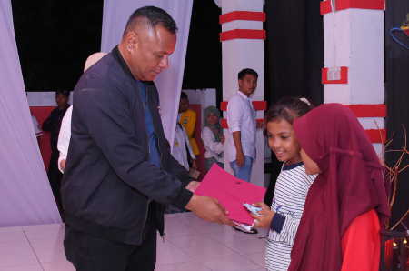 JUARA LOMBA BACA PUISI