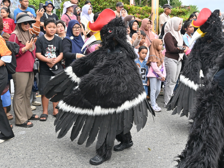 KOSTUM BURUNG TINGANG