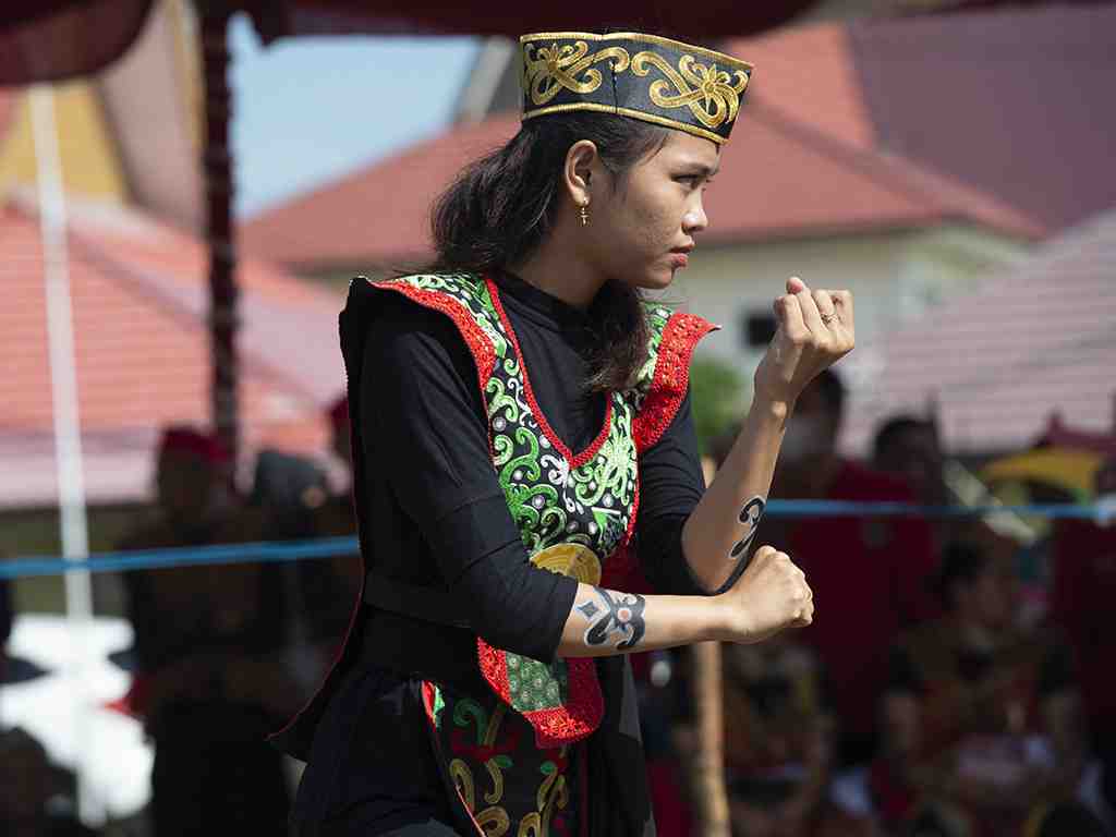 LOMBA LAWAN SAKEPENG