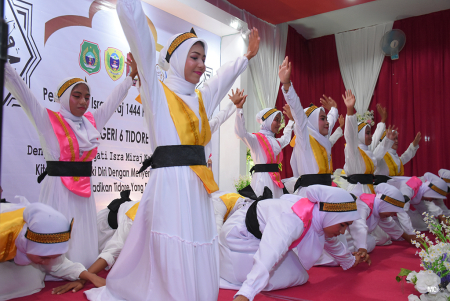 TARI SAMAN