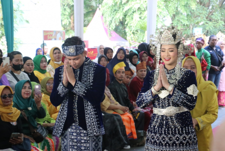 FASHION SHOW BUSANA PENGANTIN MELAYU