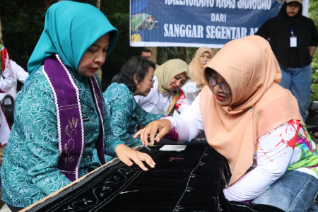 SULAM KALENGKANG KHAS KABUPATEN SANGGAU