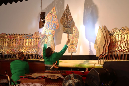PAGELARAN WAYANG KULIT