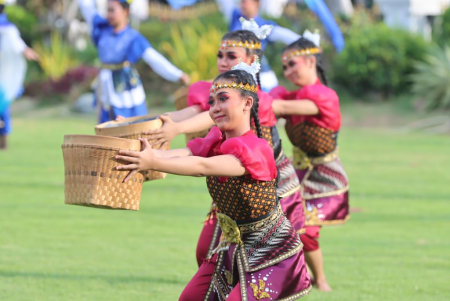 TARI GEMAH RIPA LOH JINAWI