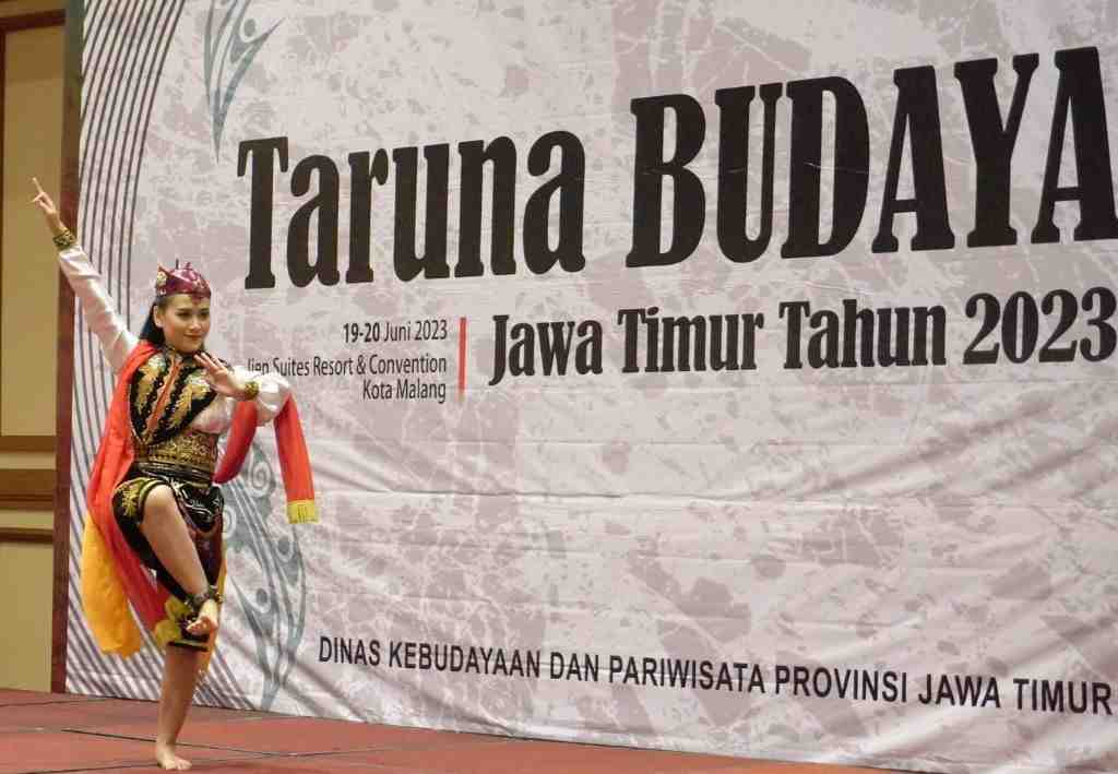 TARI REMO KESENIAN TRADISIONAL DARI JATIM