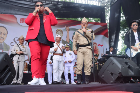HIBURAN MUSIK NDARBOY GENK