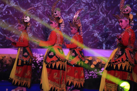 TARIAN CUNDUK MENUR