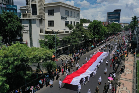 PARADE SURABAYA JUANG 2024