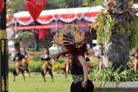 TARI BARONG KUCINGAN DARI KABUPATEN BLITAR