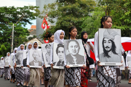  PARADE POSTER PAHLAWAN NASIONAL