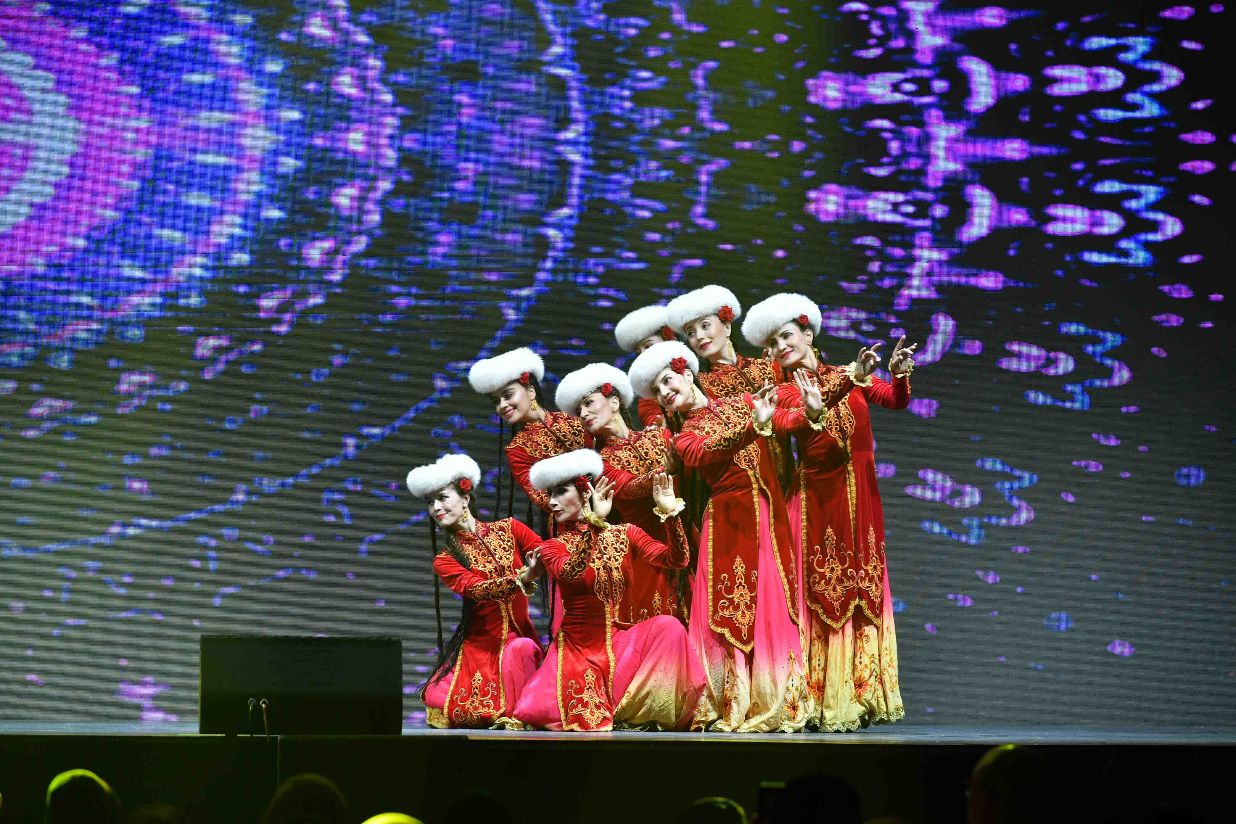 PENTAS SENI MUSLIM XINJIANG