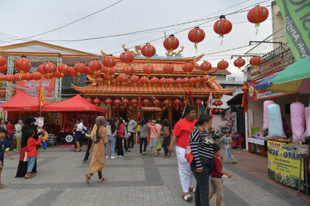 PERAYAAN CAP GO MEH DI BEKASI