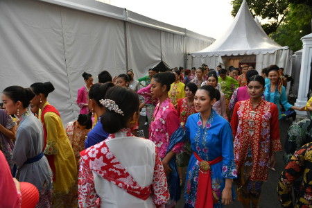 ISTANA BERKEBAYA MENYAMBUT HUT KE-78 RI  