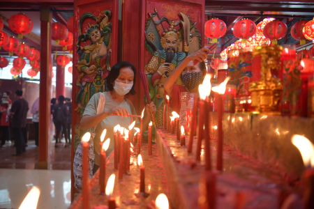 IBADAH PERAYAAN CAP GO MEH DI BEKASI