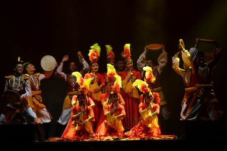 PENTAS SENI MUSLIM XINJIANG