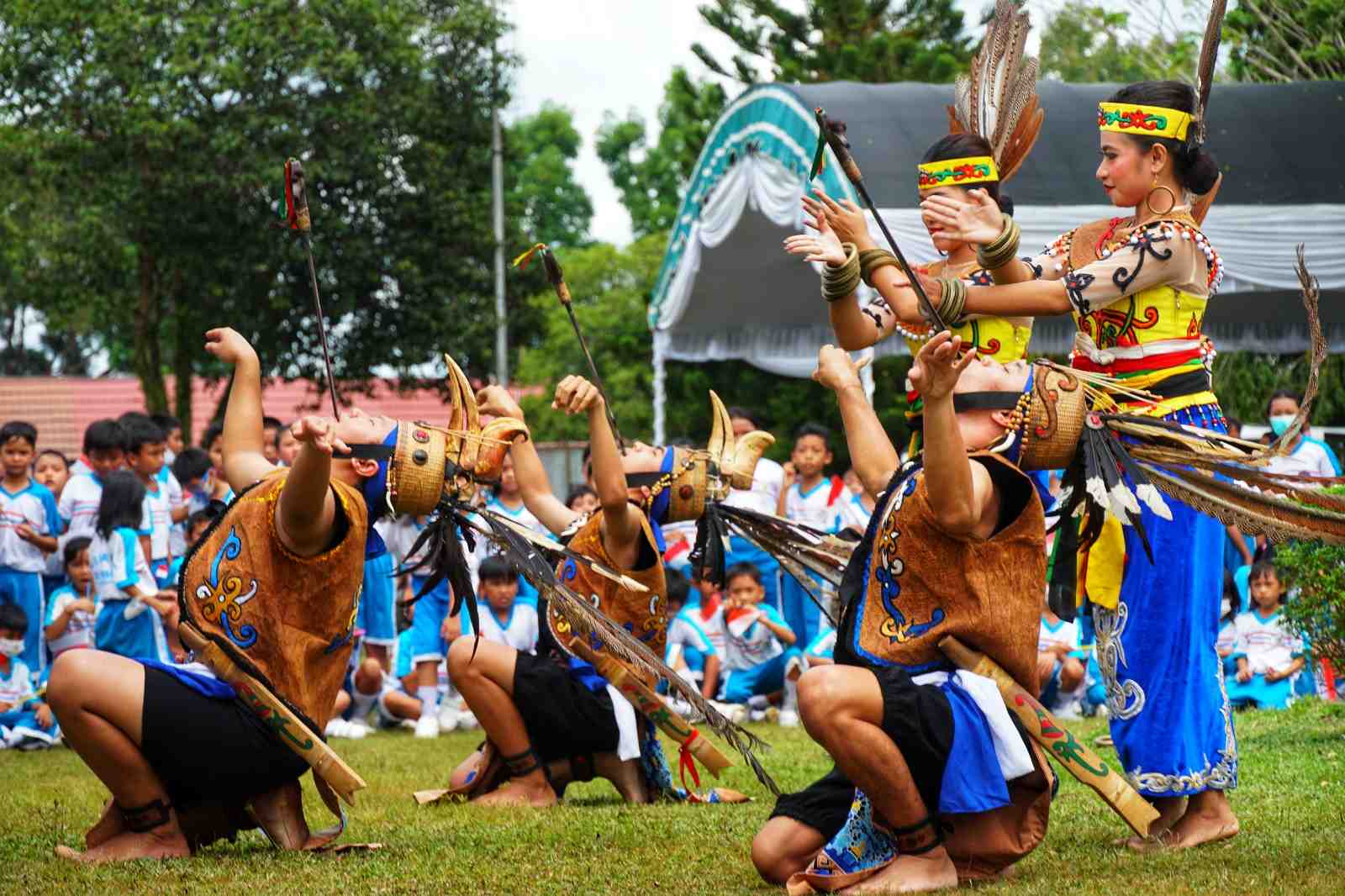 TARI MANDAU