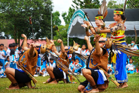 TARI MANDAU