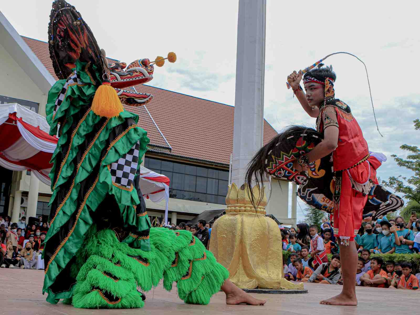 TARI JARANAN DAN BARONGAN