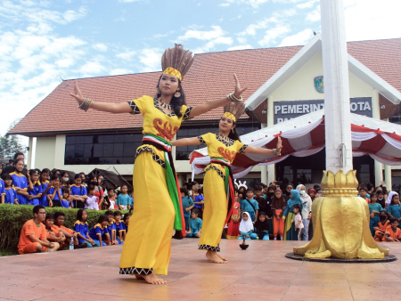 TARIAN GELANG DADAS