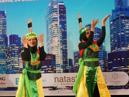 TARI SELENDANG BAWI