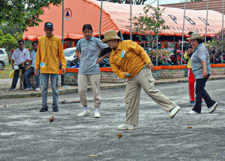 LOMBA HABAYANG