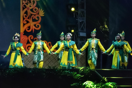 TARI PESISIR TAKARIAU ZAFIN