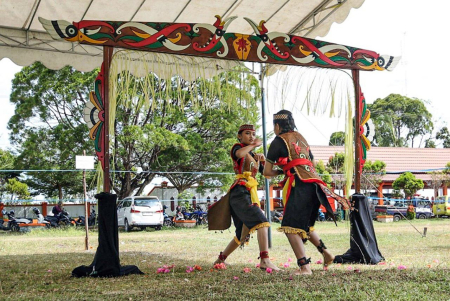 LOMBA LAWANG SAKEPENG