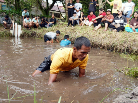 LOMBA MANGARUHI FESTIVAL PALANGKA RAYA