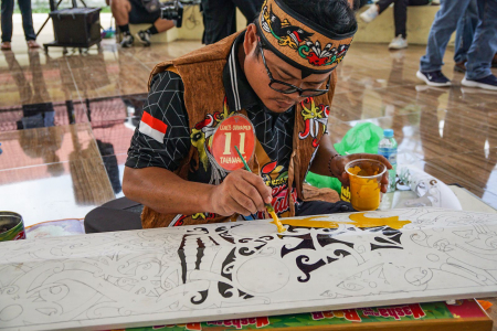 LUKIS ORNAMEN DAYAK