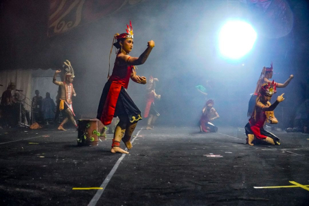 TARIAN BALEH BUNU BANANG KAYU