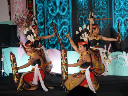 TARI UTUS PASIHAN