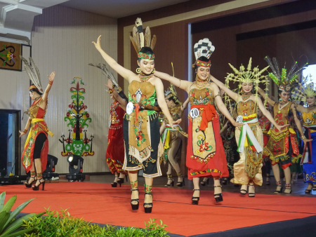 TARI KREASI MODERN