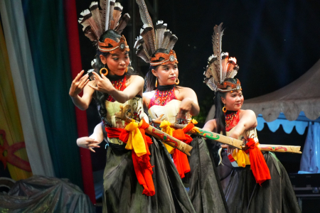 TARI MANDAU IKEI BAWI
