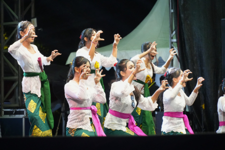 LOMBA YEL-YEL PERGELARAN SENI BUDAYA
