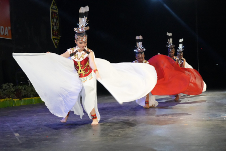 TARI KREASI TRADISIONAL