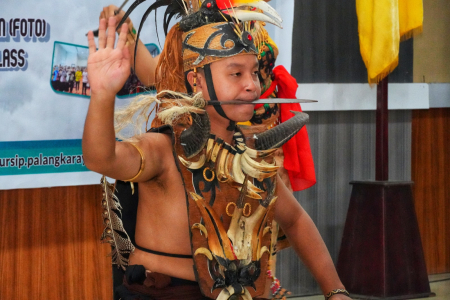 TARI MANDAU