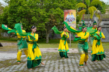 TARI KREASI SELAMAT DATANG