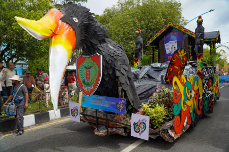 MOBIL HIAS TEMA BURUNG ENGGANG