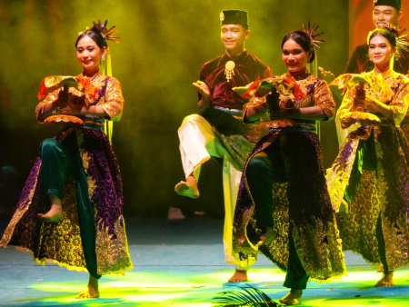 TARI TITISAN KASIH DIAMBANG SANDING