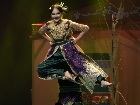 TARI TITISAN KASIH DIAMBANG SANDING