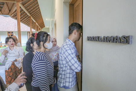 MASUK RUANG PROKLAMASI GALERI LOKANANTA