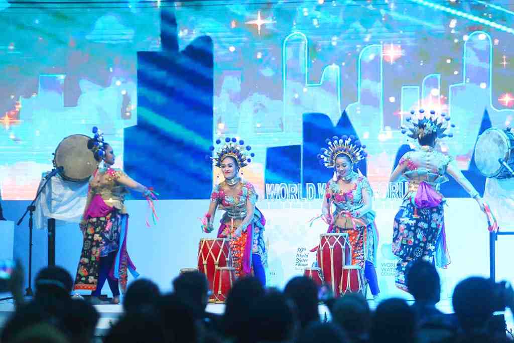 TARI MODERN BETAWI BUKA 10TH WWF KICK OFF MEETING