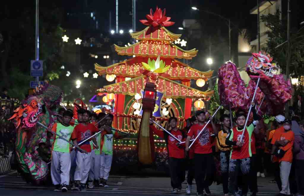 SURABAYA VAGANZA 2023 BUNGA,BUDAYA DAN CAHAYA
