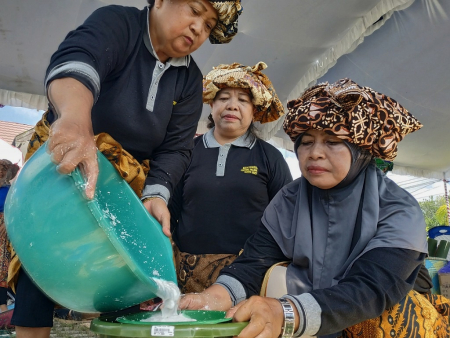 LOMBA MALAMANG
